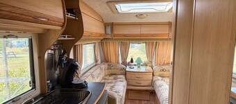 Caravan 'Vue Sur L'étang' with Lake View, Shared Pool and Private Terrace