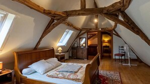 4 soverom, skrivebord, strykejern/-brett og wi-fi (inkludert)