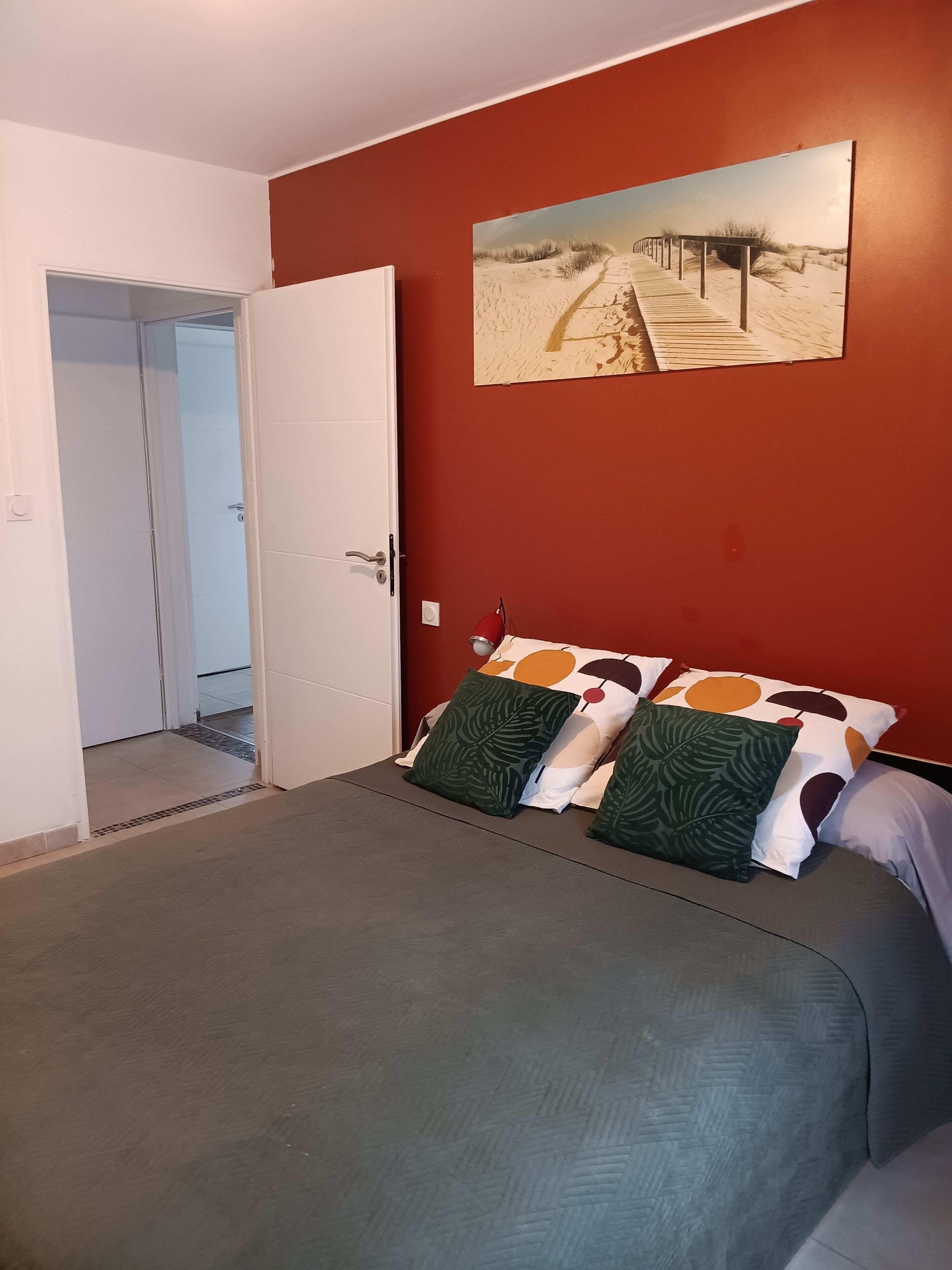 2 bedrooms, free WiFi, bed sheets, wheelchair access