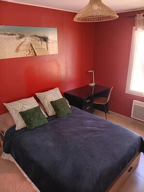 2 bedrooms, free WiFi, bed sheets, wheelchair access