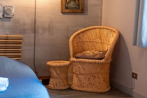 1 habitación, tabla de planchar con plancha, wifi gratis y ropa de cama 