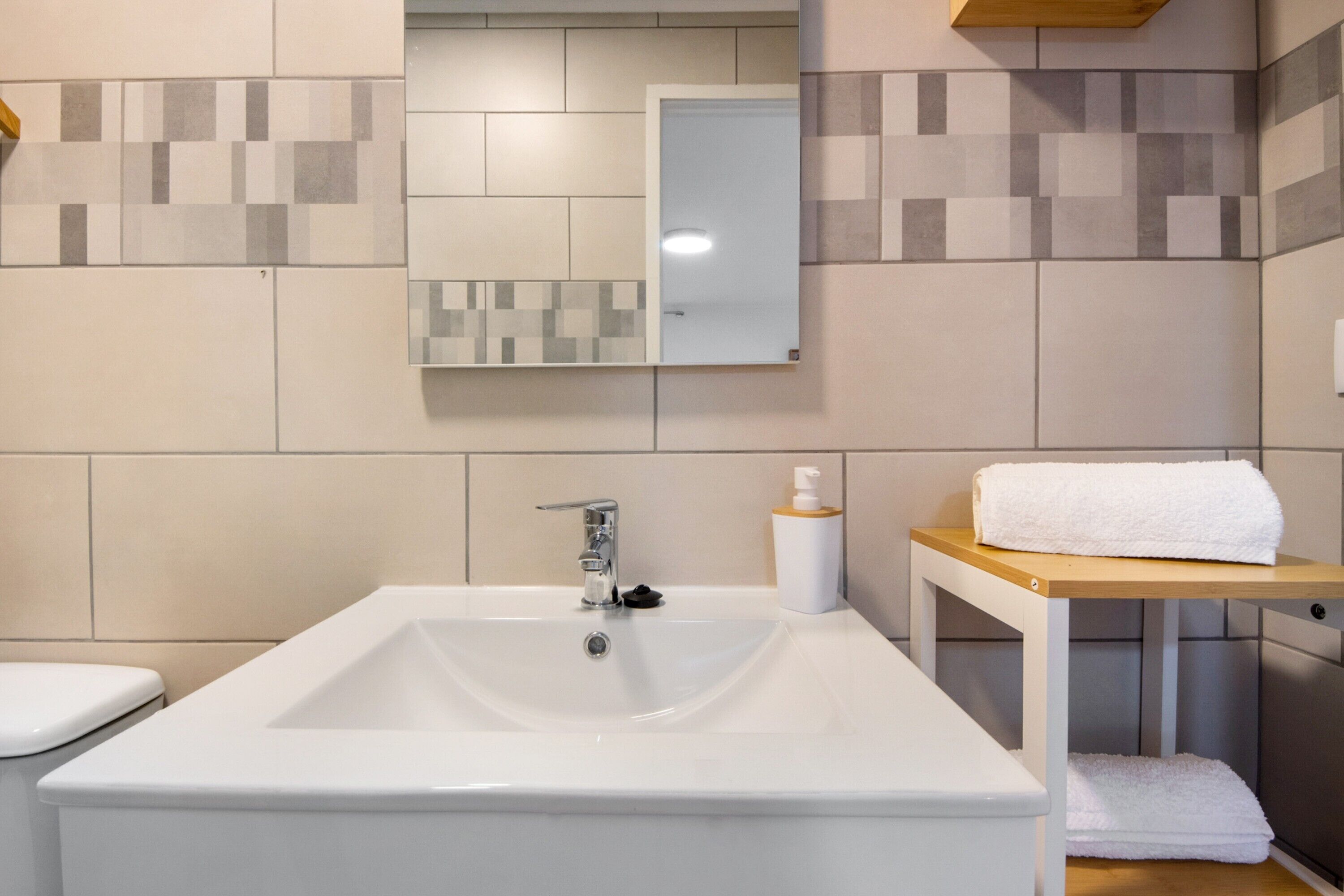 Bruser, hårtørrer, håndklæder