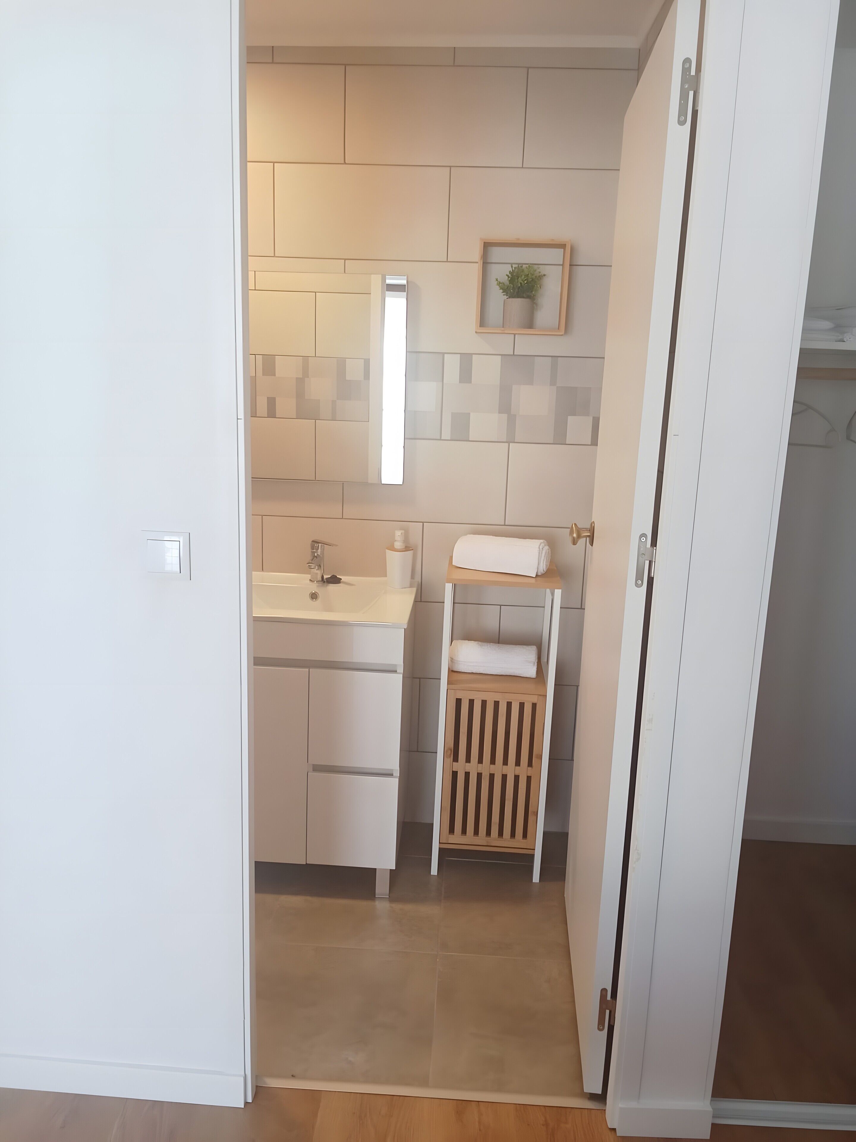 Bruser, hårtørrer, håndklæder