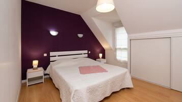 5 bedrooms, free WiFi, bed sheets