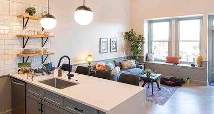 Historic Morris Ave- Private Balcony & City Views!