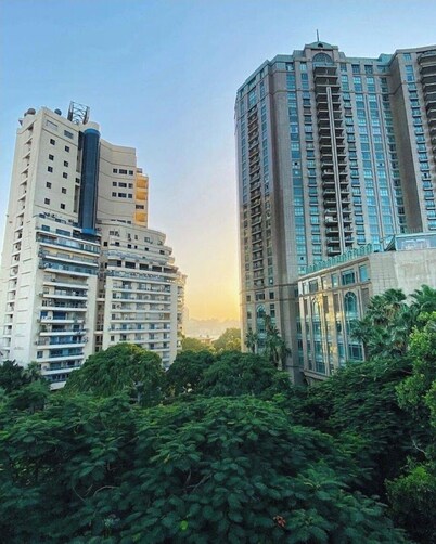 Heart of Cairo.. Nile-side Elegant Garden City Room⁠