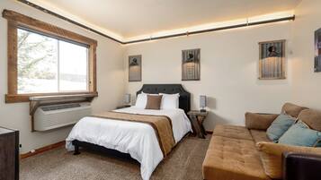 2 bedrooms, travel crib, WiFi, bed sheets