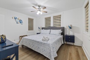 4 bedrooms, desk, iron/ironing board, free WiFi