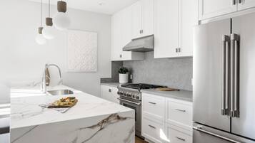 KylskÄp, ugn, spishÀll och diskmaskin