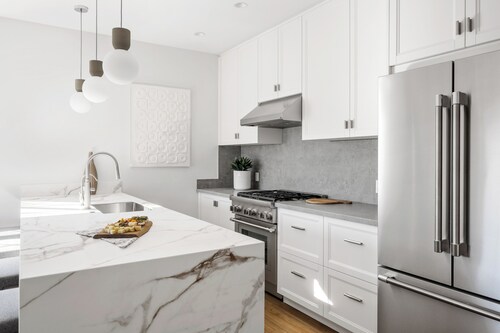 2-bedroom - WiFi, AC, garage parking with EV charger.