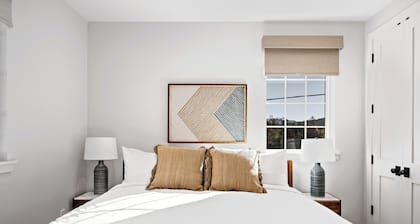 2-bedroom - WiFi, AC, garage parking with EV charger.