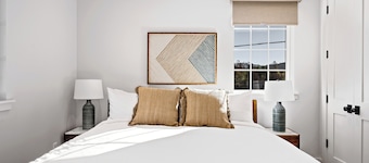 2-bedroom - WiFi, AC, garage parking with EV charger.