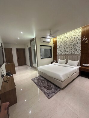 Club Room | Free WiFi - AB Hotel and Restaurant (Sehore)