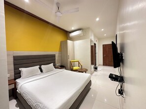 Deluxe Room | Free WiFi - AB Hotel and Restaurant (Sehore)
