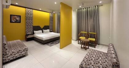 AB Hotel and Restaurant