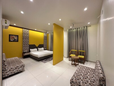 AB Hotel and Restaurant