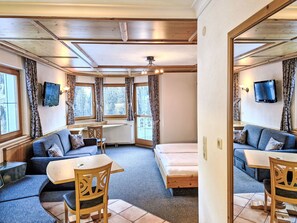 TV, fireplace - Apartment Studio by Interhome (Sankt Anton am Arlberg)