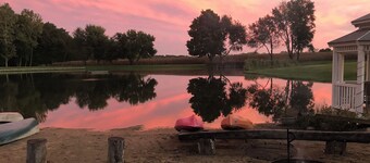 Country View Retreat - 3 bedroom, Private family-friendly home