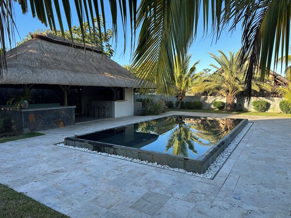 Pool - Villa La Savane West coast of Mauritius (Petite Rivière Noire)