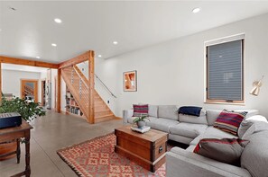 Smart TV, printers - Charming Modern Home in Missoula - Family Friendly and Quiet! (Missoula)