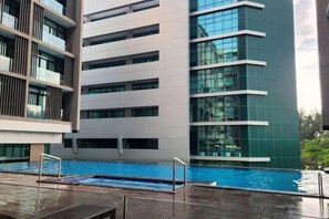 Outdoor pool - My Misto Homestay, Riverson Soho (Kota Kinabalu)