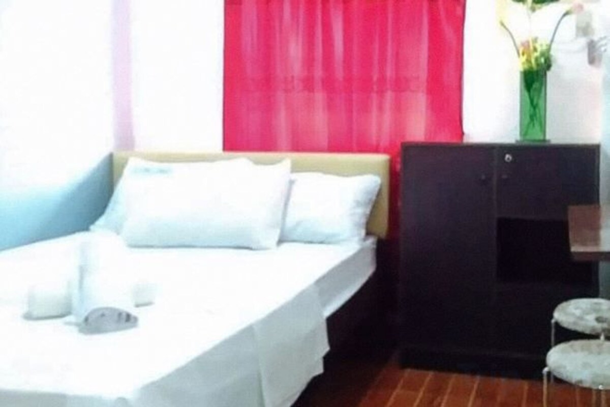 Reddoorz Deluxe Room