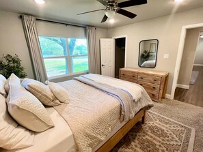 4 bedrooms, WiFi, bed sheets