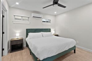 1 chambre, bureau, fer et planche à repasser, Wi-Fi gratuit