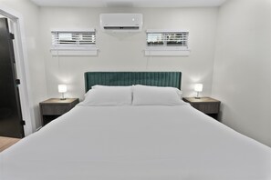 1 Schlafzimmer, Schreibtisch, Bügeleisen/Bügelbrett, kostenloses WLAN