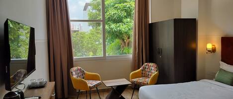 Bureau, espace de travail pour ordinateur portable