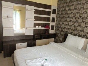 Deluxe Double Room, City View | Free WiFi, bed sheets - Goroomgo La Marina Puri (Brahmagiri)