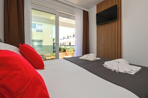 Luxury Apartment, 3 Bedrooms, Private Pool