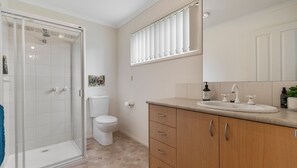 シャワー、タオル