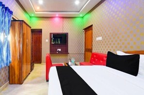 Deluxe-Doppelzimmer, Gartenblick | 1 Schlafzimmer, Zimmersafe, Schreibtisch, kostenloses WLAN
