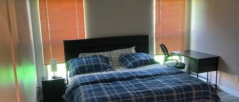 3 chambres, fer et planche Ă repasser, Wi-Fi, draps fournis