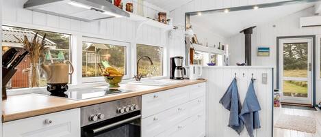 Réfrigérateur, micro-ondes, four, lave-vaisselle