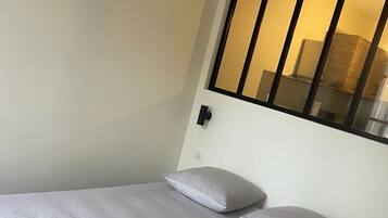1 chambre, fer et planche Ă repasser, Wi-Fi, draps fournis