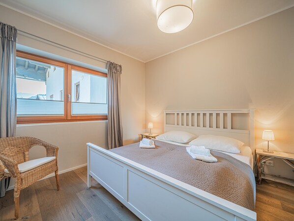 2 bedrooms, internet