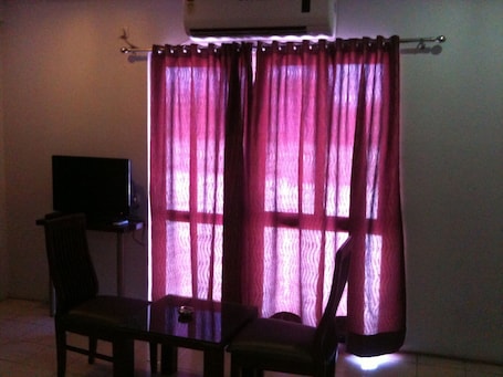 Deluxe Double Room, Balcony, City View. Hotel Rajtilak