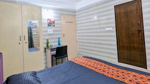 Double Room | WiFi (free) - C Suite - Hayward (Bengaluru)