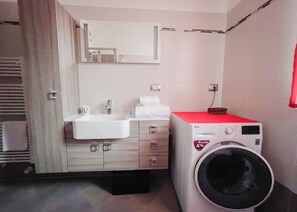 Bathroom - La Primula (Tavernerio)