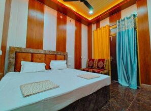 1 bedroom, free WiFi, bed sheets