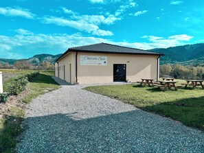 Front of property - Charda Spa (Seyne)