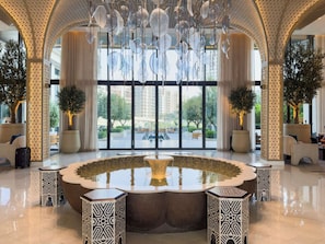 المنشأة من الداخل