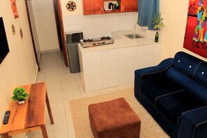 Apartment, Courtyard View | Living area - Njojo Guesthouse (Entebbe)