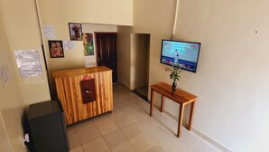 Unclassified image, 4 of 29, button - Njojo Guesthouse (Entebbe)