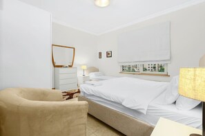 2 室のベッドルーム、アイロン / アイロン台、WiFi、ベッドシーツ