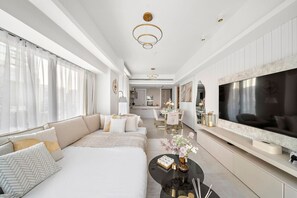 3 slaapkamers, een strijkplank/strijkijzer, wifi, beddengoed