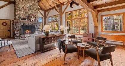 Modern Lux Cabin w/ Mtn Views | Fire Pit