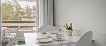 Cozy apartment in Nexø with WiFi